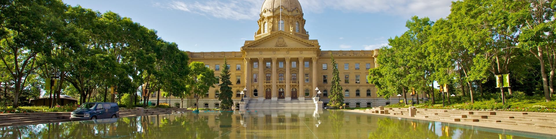 Alberta Legislature Building which includes a city, an administrative buidling and heritage architecture