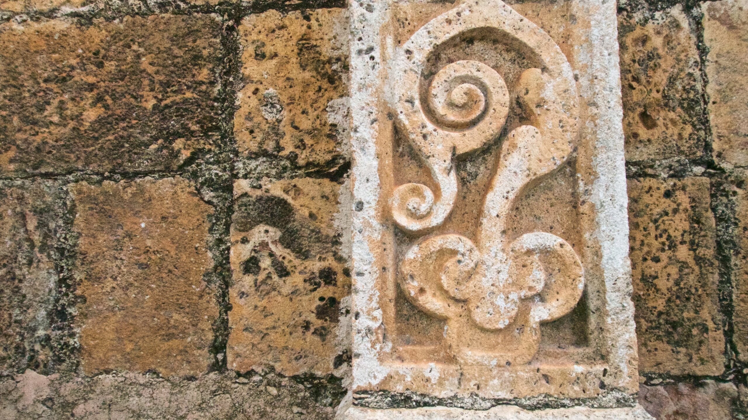 Valladolid showing heritage elements