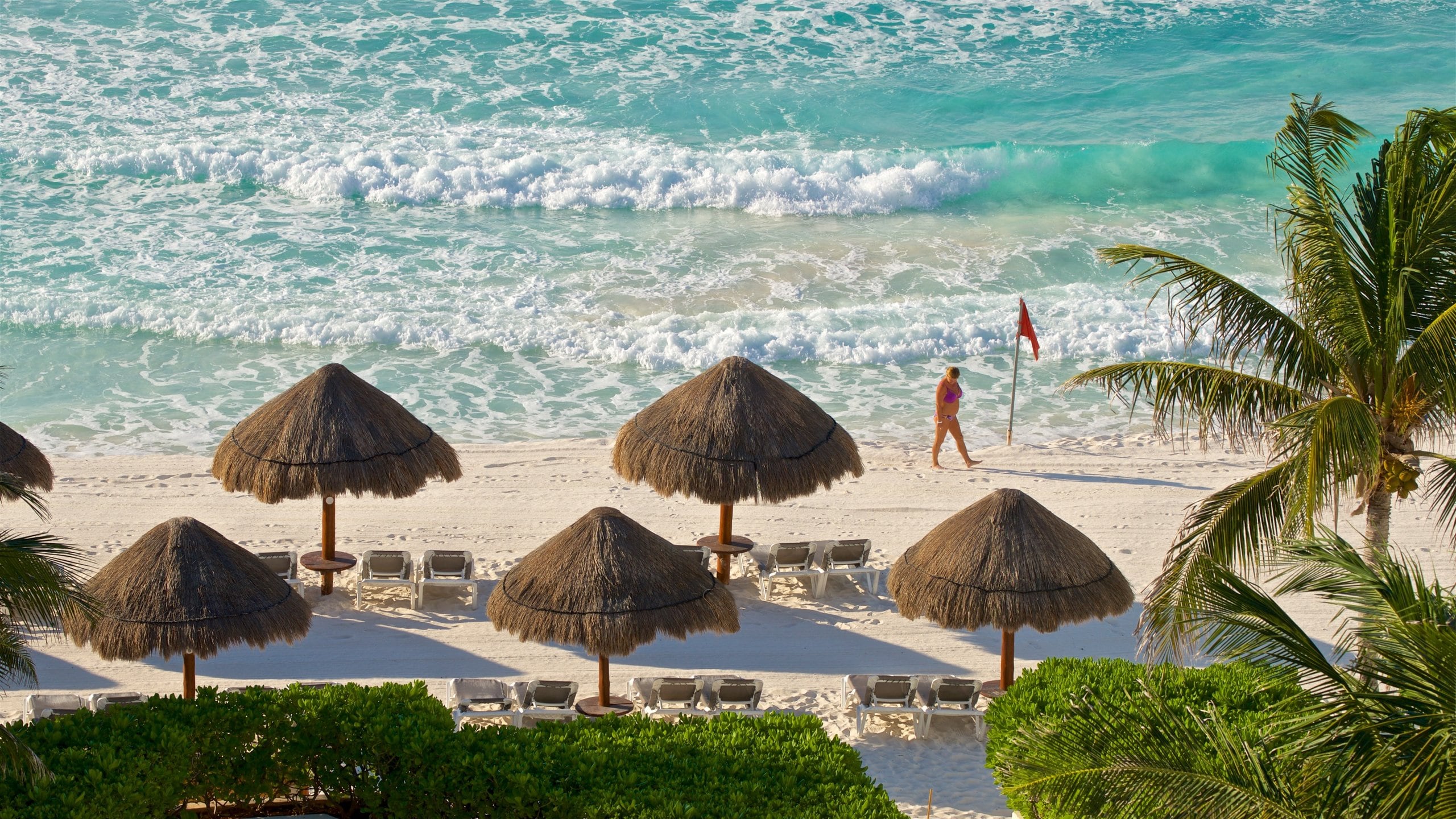 Cancun Beach With Boat Stock Photo - Download Image Now - Cancun