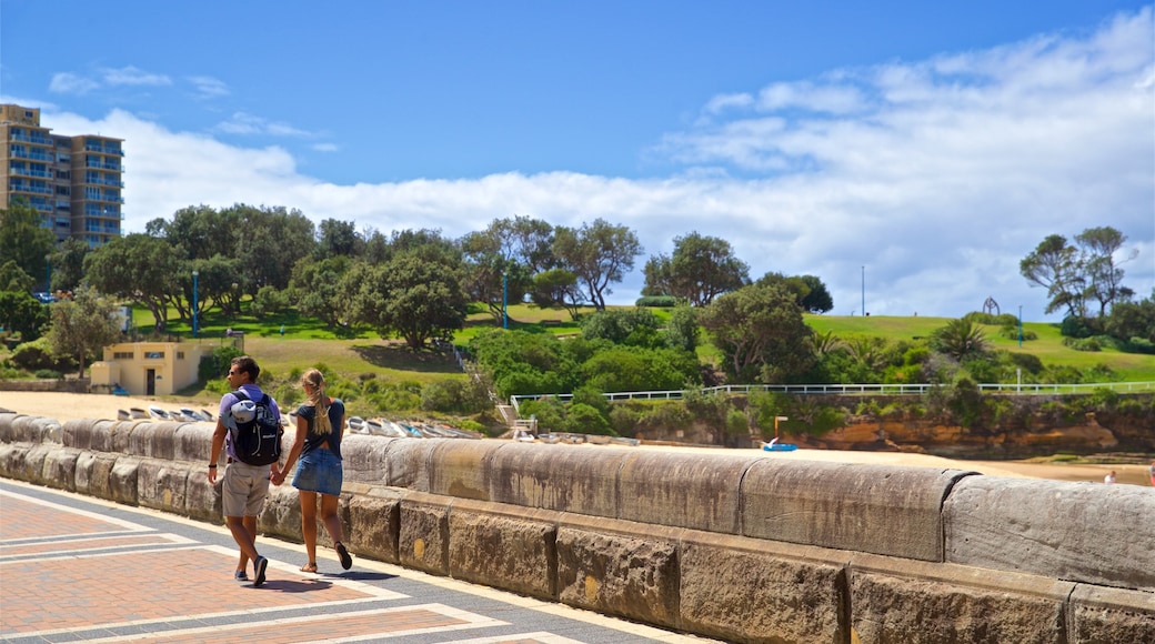 Playa de Coogee y también una pareja