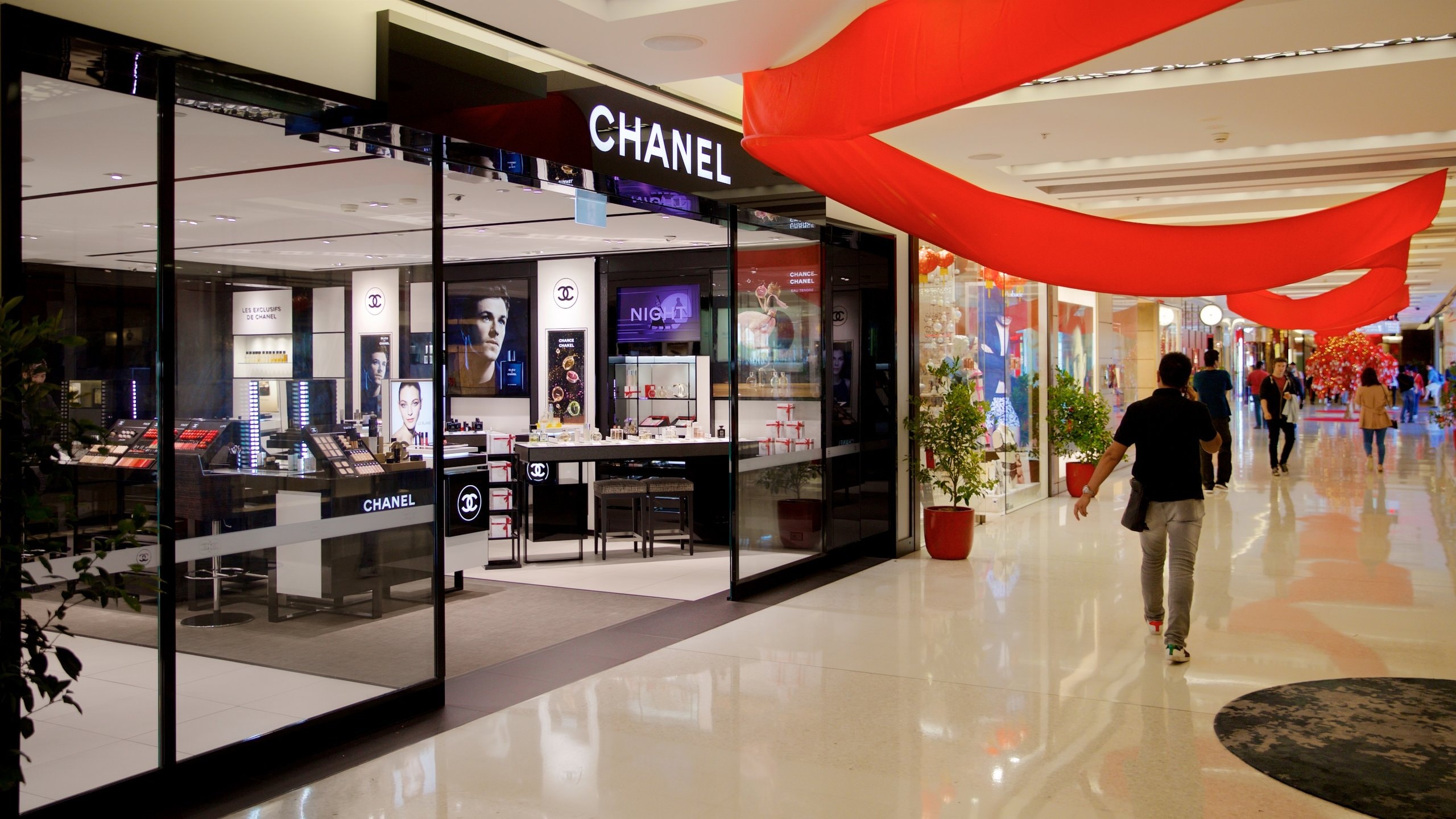 Star Casino showing shopping, signage and interior views