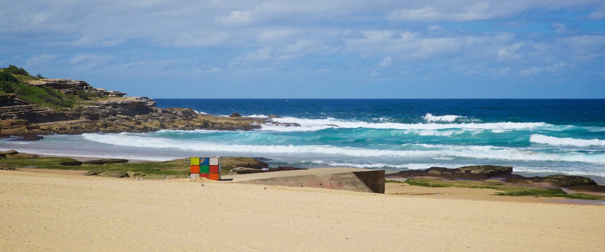 Maroubra Beach which includes general coastal views and a beach