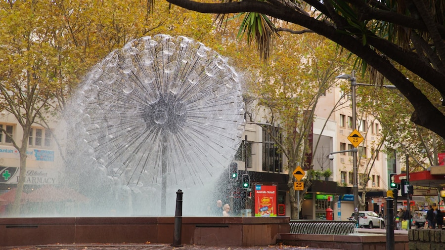El Alamein Fountain showing a fountain