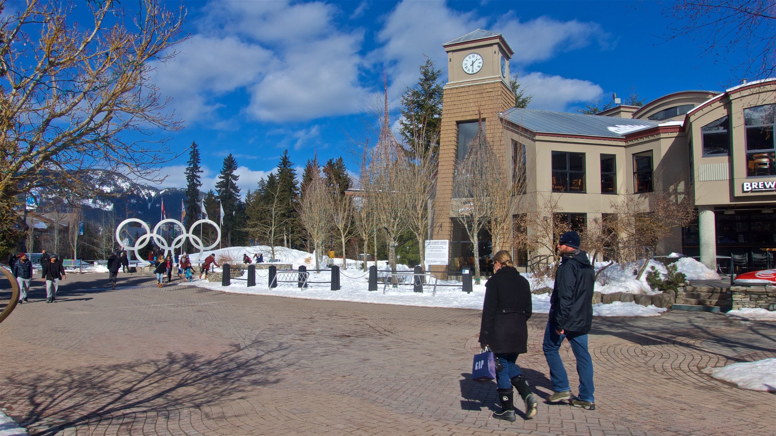 Whistler Village y también una pareja