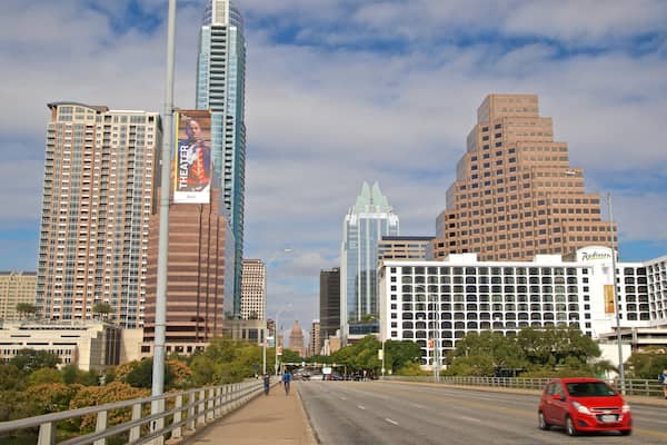 Ann W. Richards Congress Avenue Bridge which includes a city