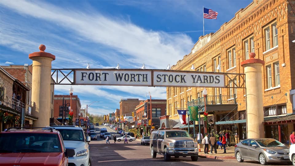 Fort Worth Stockyards bevat een klein stadje of dorpje en bewegwijzering