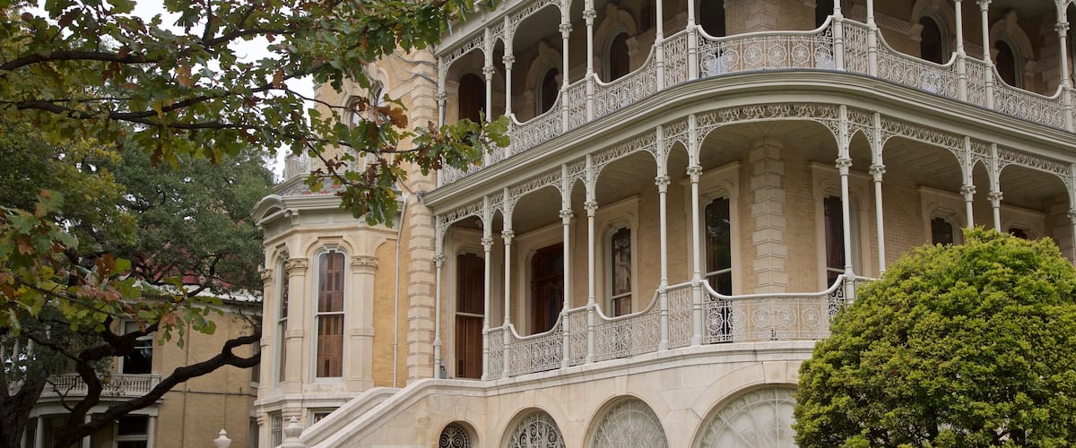 Bremond Block showing heritage elements and a house