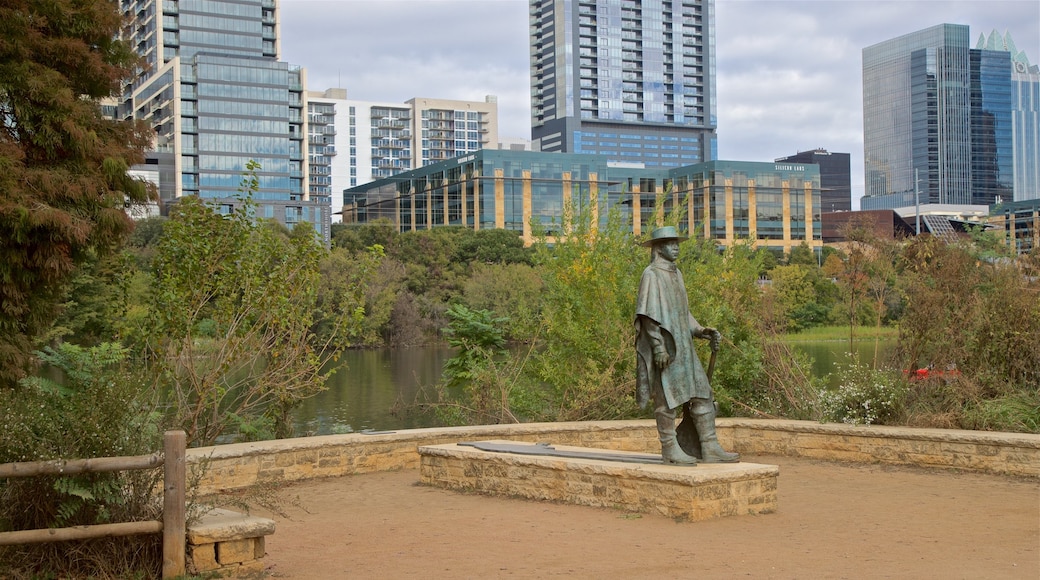 Stevie Ray Vaughan Statue showing a garden and a statue or sculpture