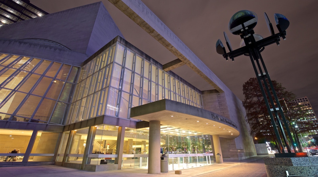 Morton H. Meyerson Symphony Center caratteristiche di paesaggio notturno e architettura moderna