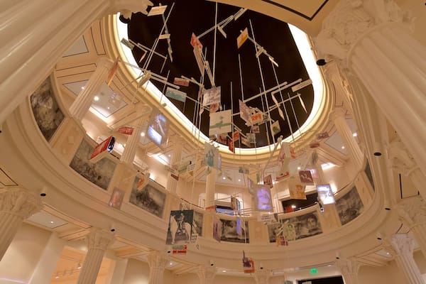 National Cowgirl Museum and Hall of Fame mettant en vedette vues intérieures