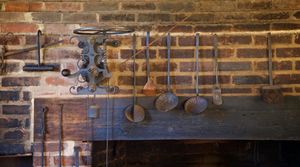 Magnolia Mound Plantation House showing heritage elements