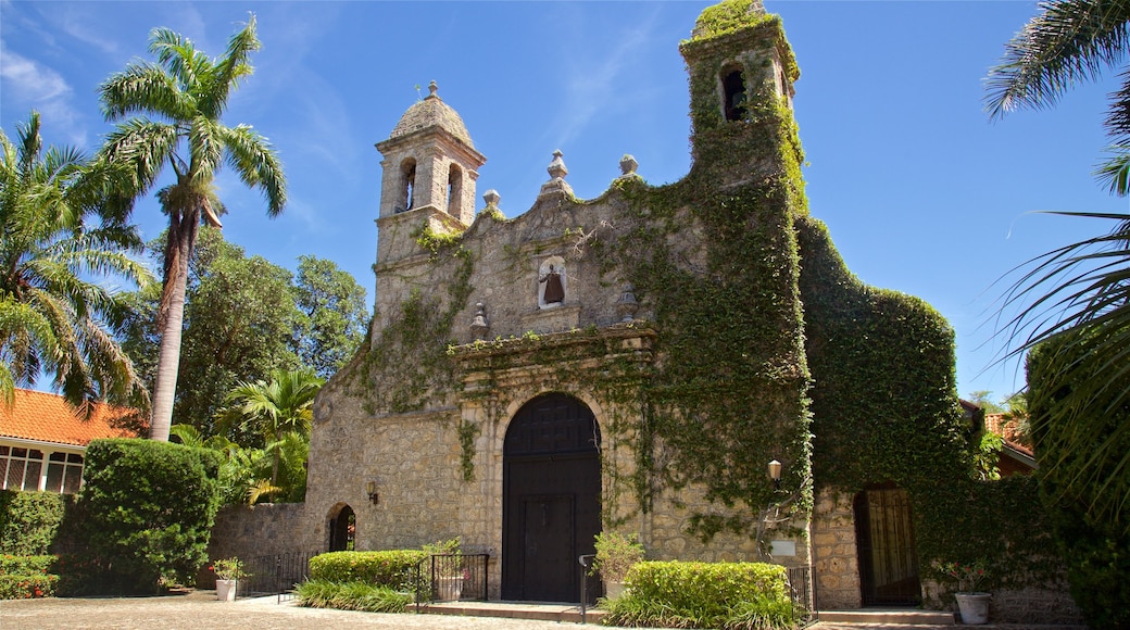 Plymouth Congregational Church ofreciendo arquitectura patrimonial