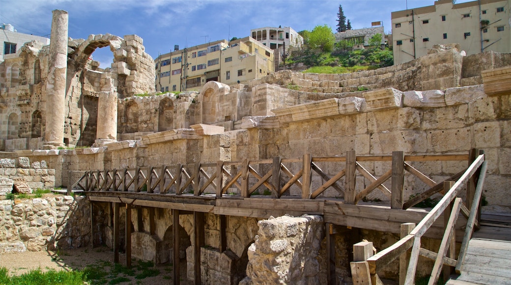 Nymphaeum featuring a ruin and heritage architecture