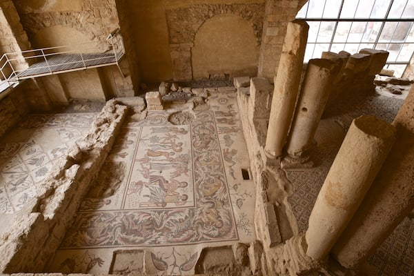 Archäologischer Park von Madaba mit einem Geschichtliches und Ruine