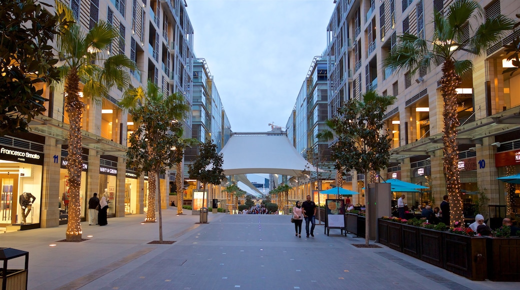 Centro commerciale Abdali Mall che include strade cosi come coppia