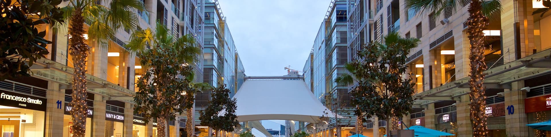 Al Abdali Mall which includes street scenes as well as a couple