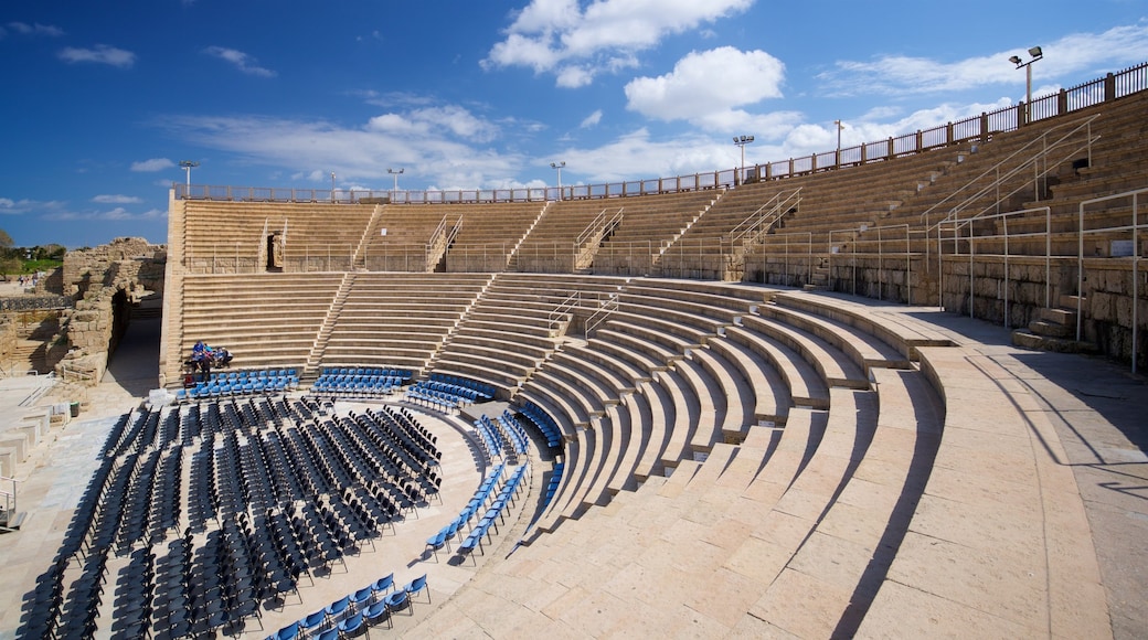 อัฒจันทร์ครึ่งวงกลม Caesarea