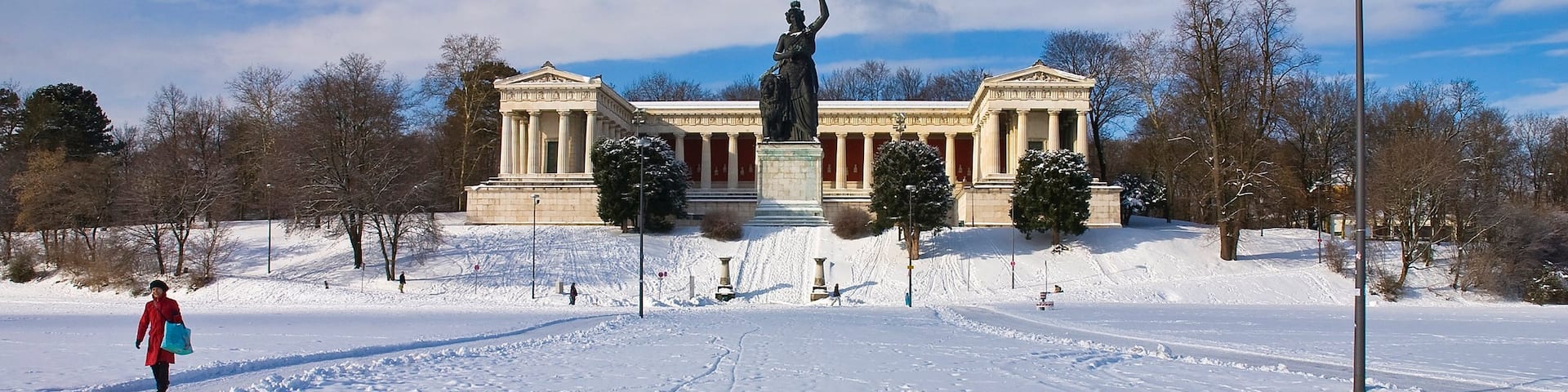 Ruhmeshalle showing snow, heritage architecture and a statue or sculpture