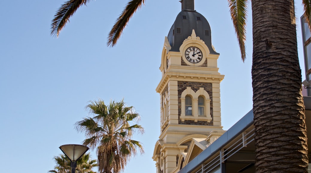 Glenelg Beach featuring heritage architecture