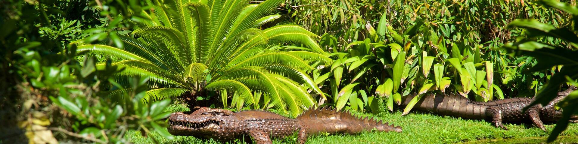 McKee Botanical Garden which includes outdoor art and a pond