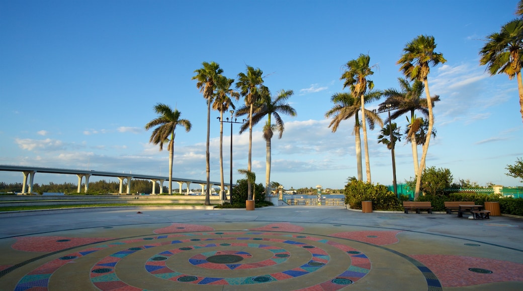 Royal Palm Pointe Park which includes a square or plaza