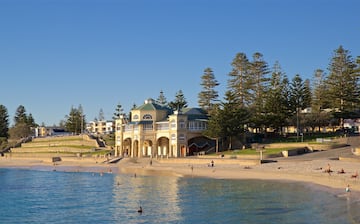 Vacation Homes near Cottesloe Beach, Cottesloe: House Rentals