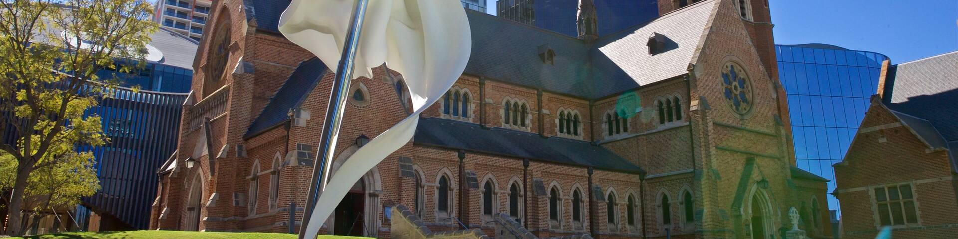 St. George\'s Cathedral featuring a church or cathedral and heritage architecture