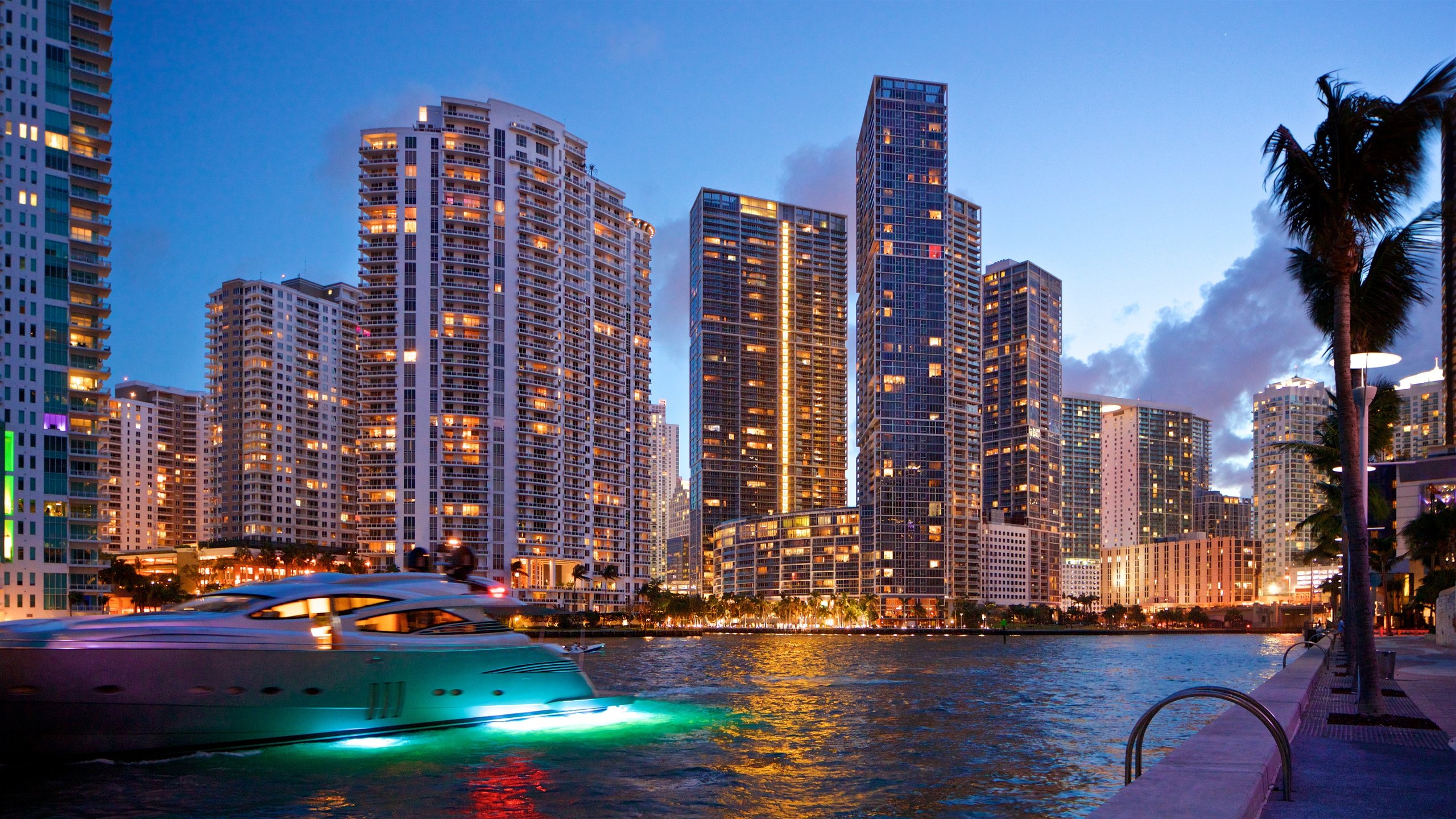 Bayside Mall, Shopping center, Downtown Miami, Miami, Florida, USA