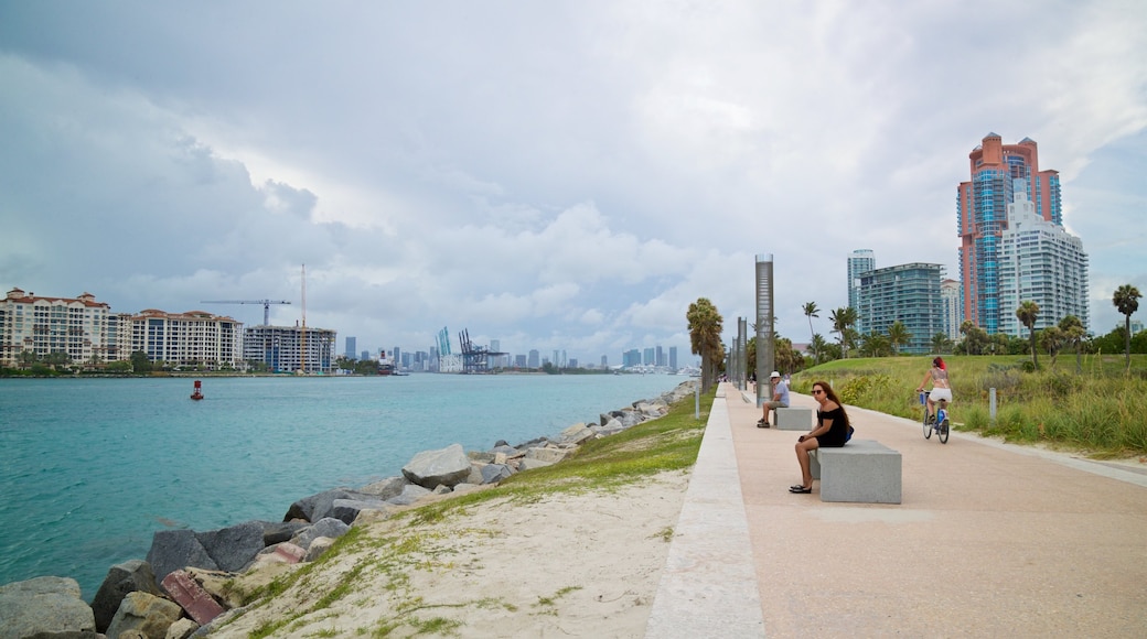 South Pointe Park showing a coastal town and general coastal views