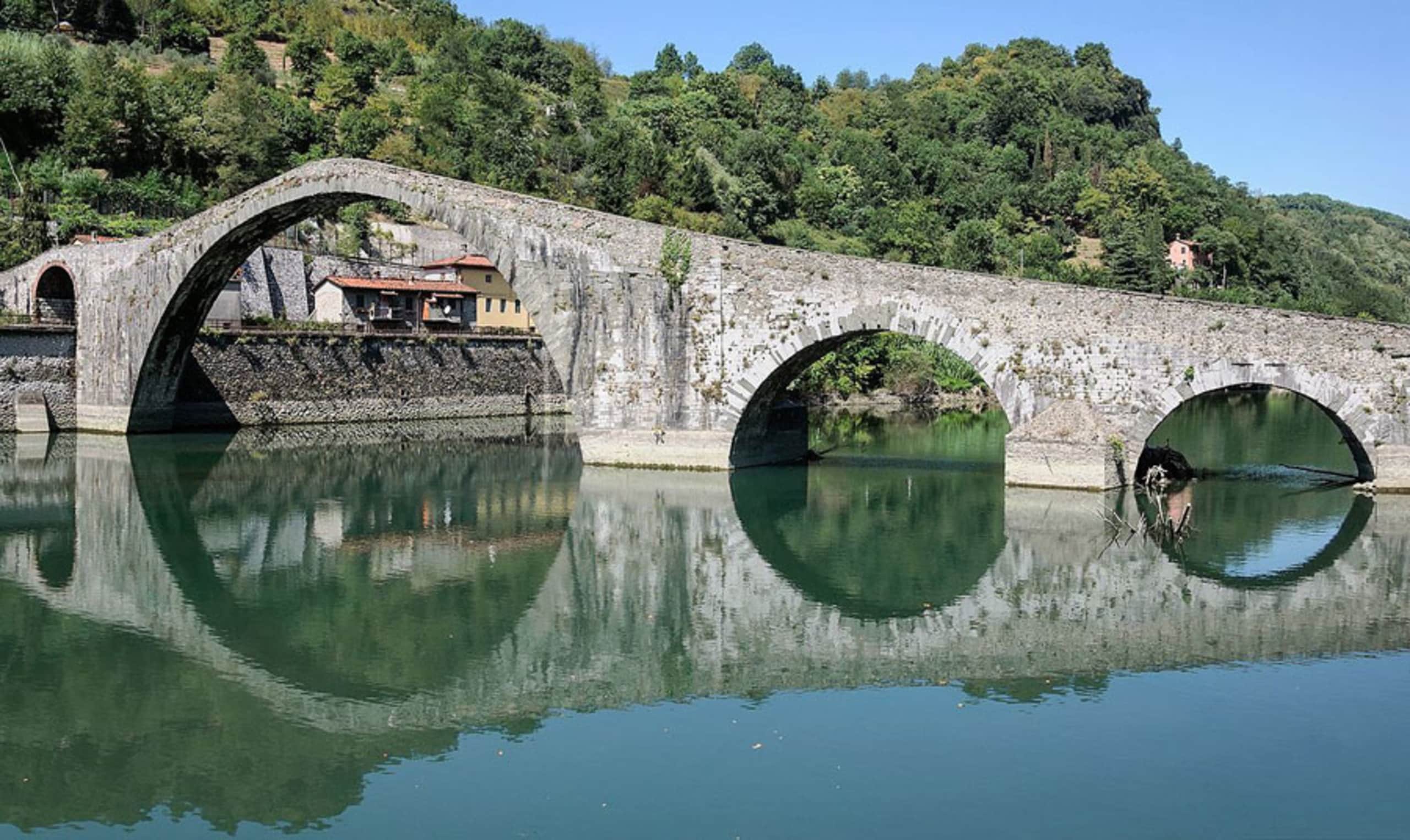 10 cose da vedere in Garfagnana tra castelli, pievi e natura 10 cose da vedere in Garfagnana tra castelli, pievi e natura