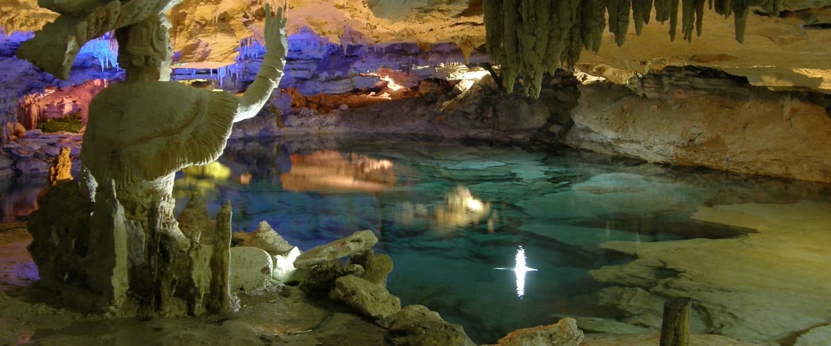 Ecopark Kantun Chi showing caves