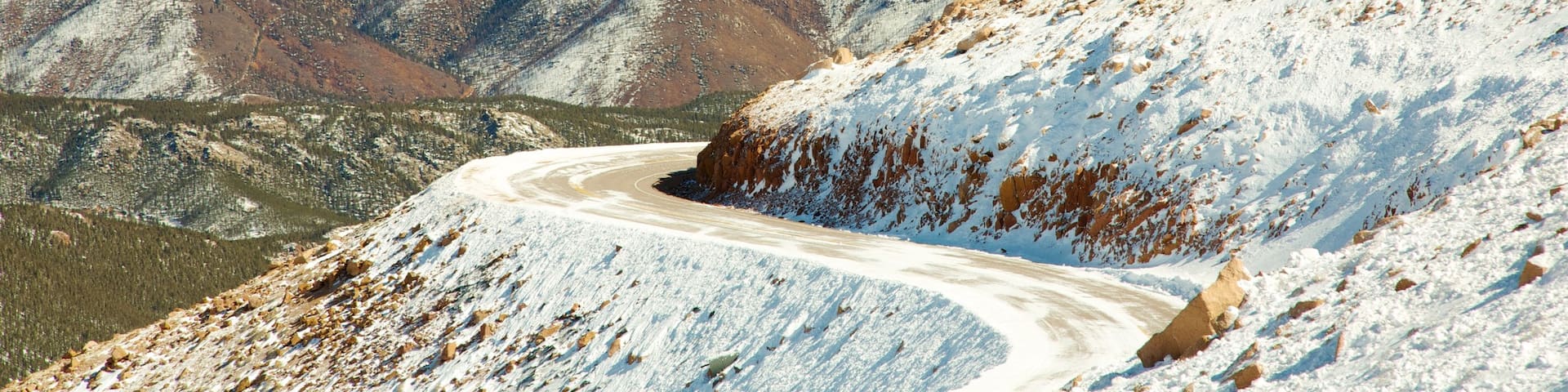 Pikes Peak which includes mountains