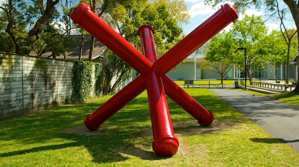 Menil Collection showing outdoor art