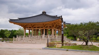 Gyeongju showing a park and heritage elements