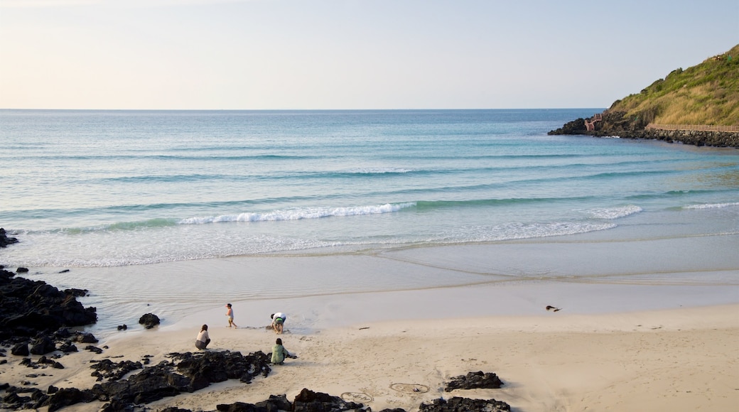 Hamdeok Beach