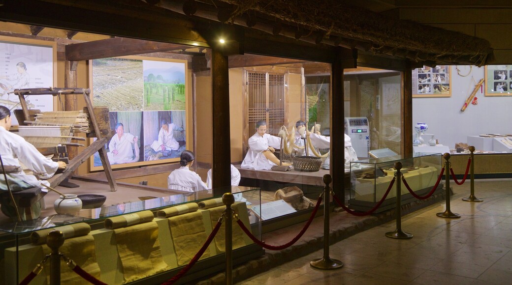 Andong Folk Museum showing interior views