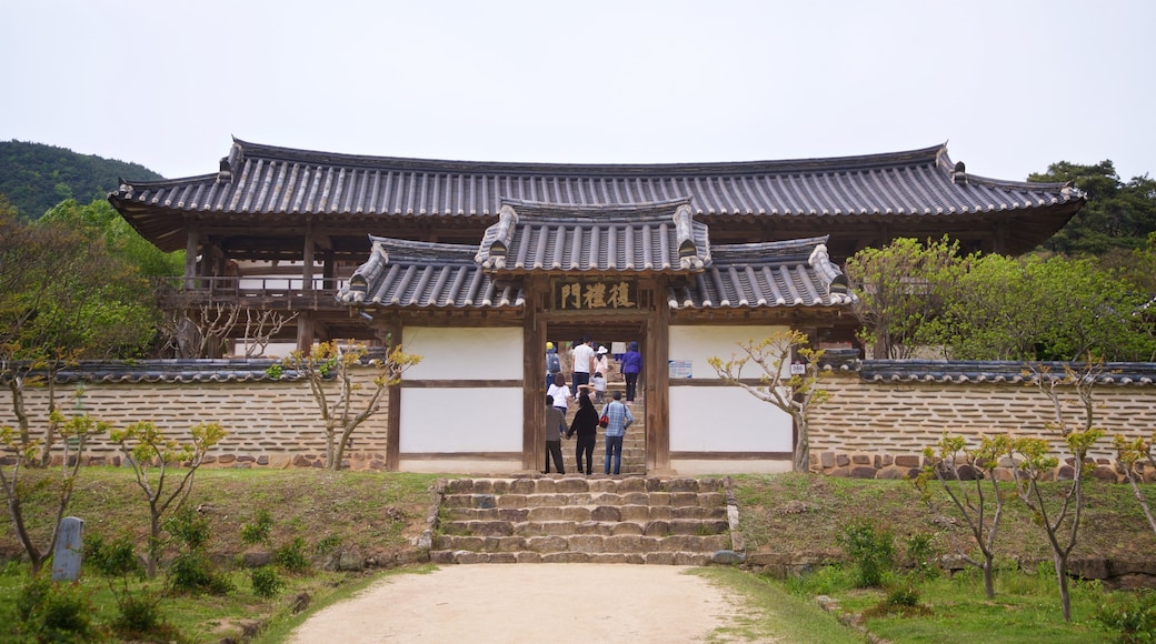 Byeongsanseowon Confucian Academy showing heritage elements and a small town or village