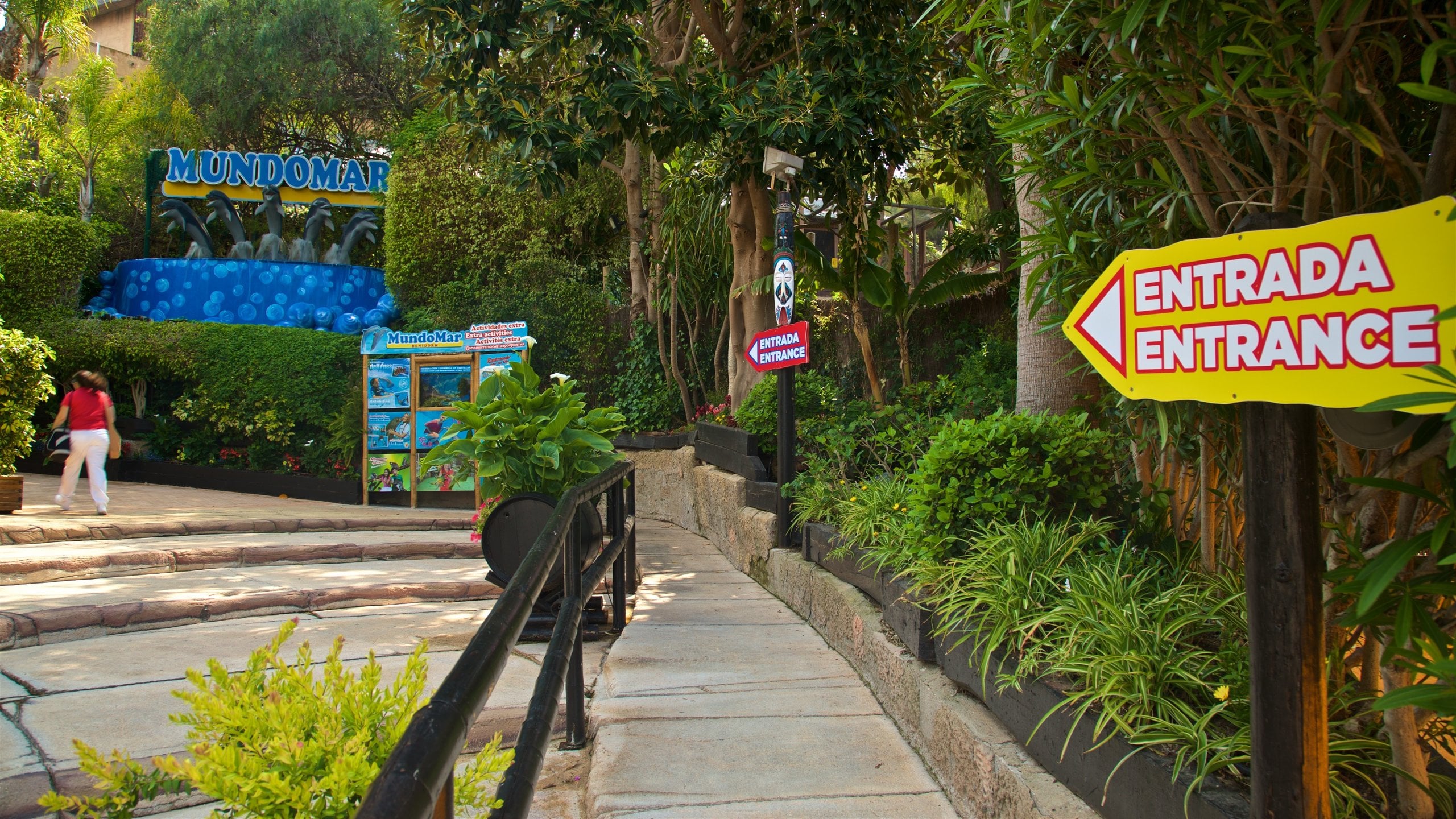 Mundomar which includes a park and signage