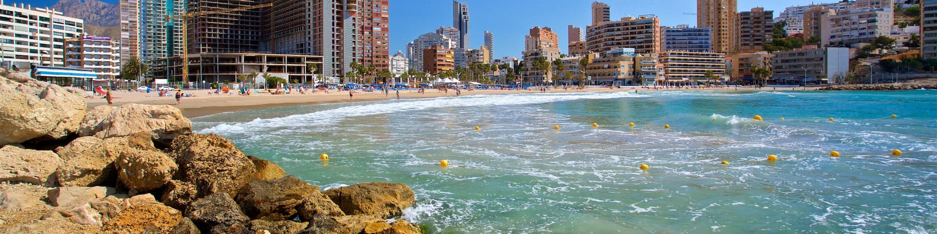 Cala de Finestrat featuring a coastal town and general coastal views