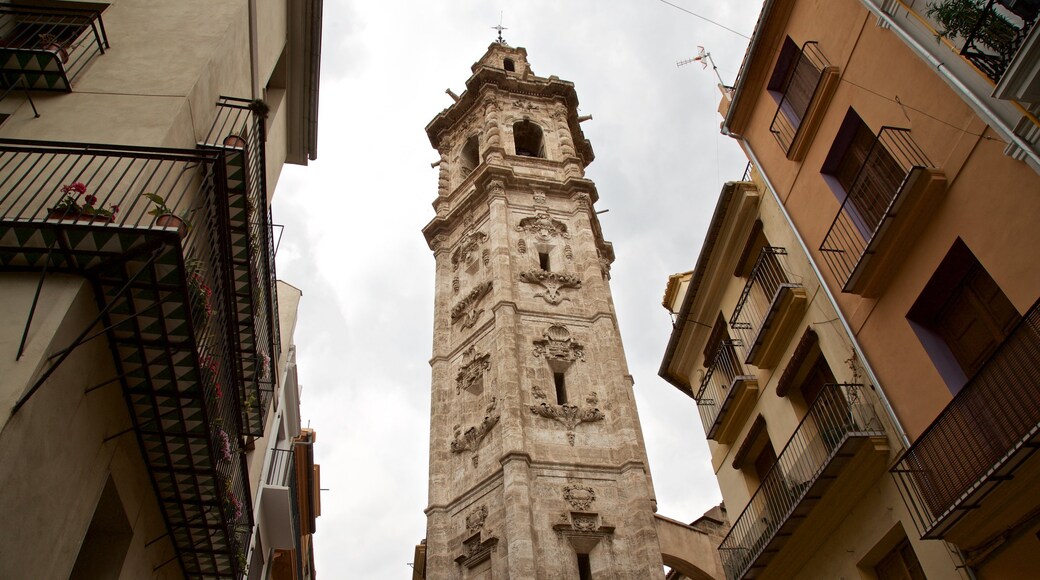 Iglesia y torre de Santa Catalina