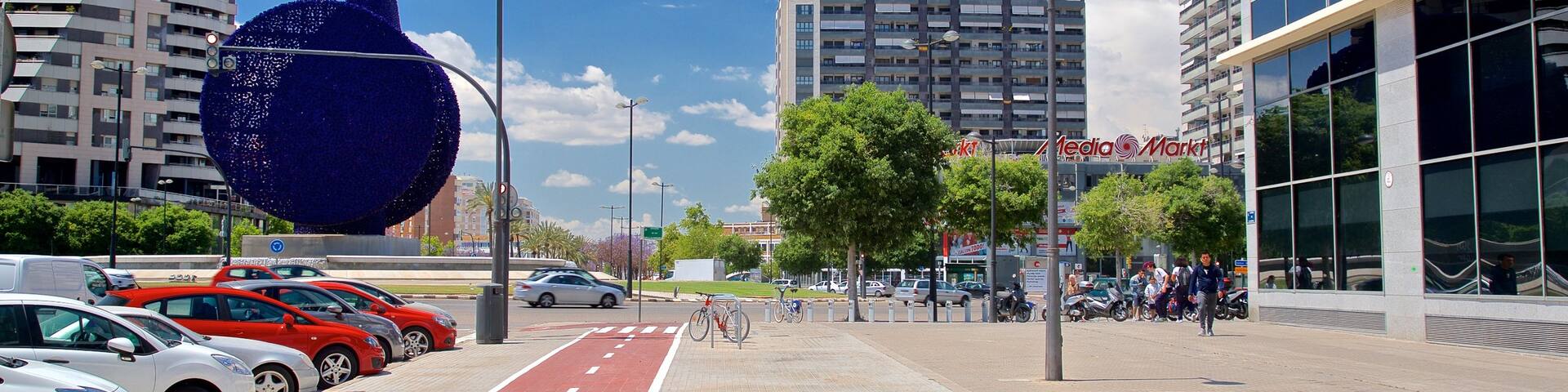 Dama Iberica Sculpture featuring outdoor art