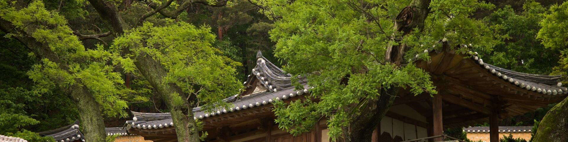 Yangdong Folk Village featuring heritage elements and a small town or village