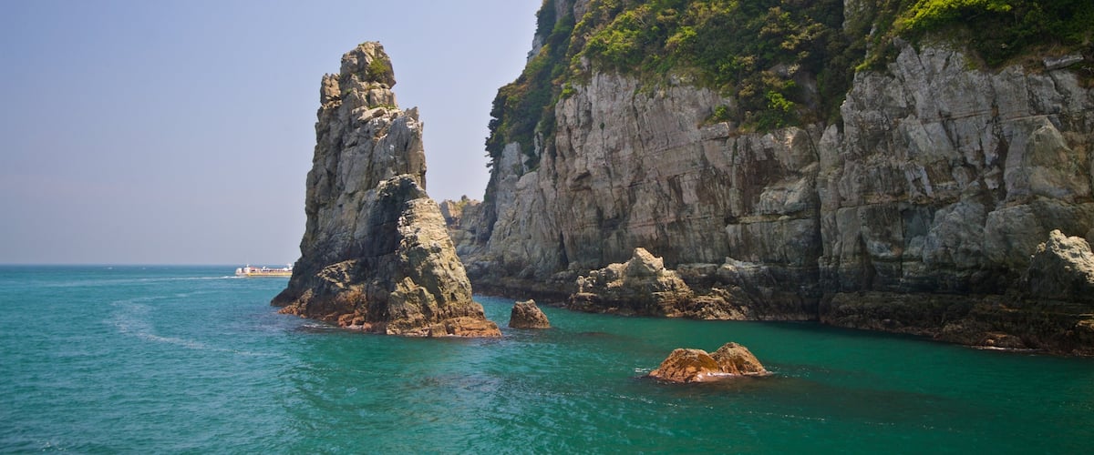Oedo Paradise Island which includes rocky coastline and general coastal views