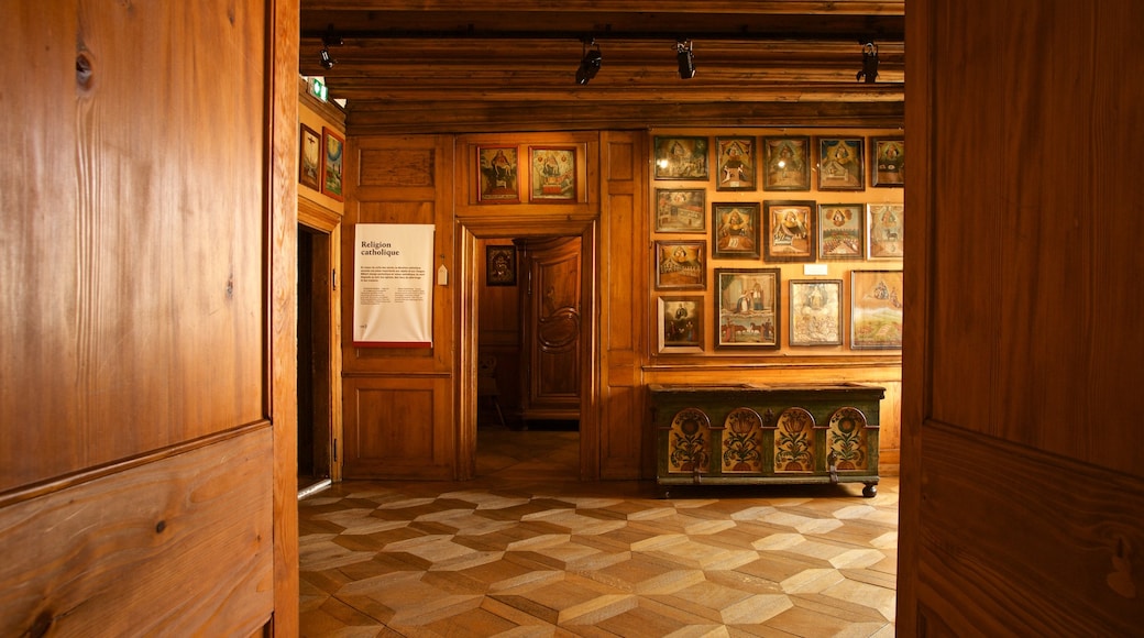 Alsatian Museum showing art, interior views and heritage elements