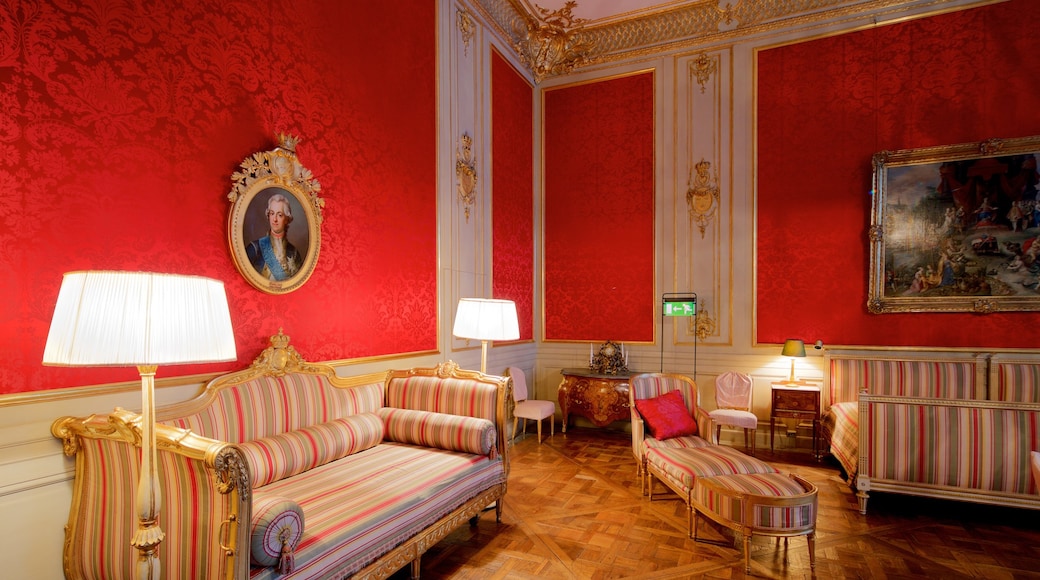 Stockholm Palace featuring interior views, art and heritage elements