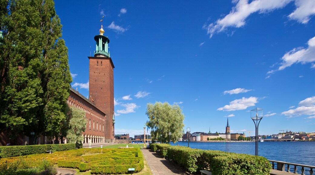 Stockholm City Conference Centre showing a park, a river or creek and heritage elements