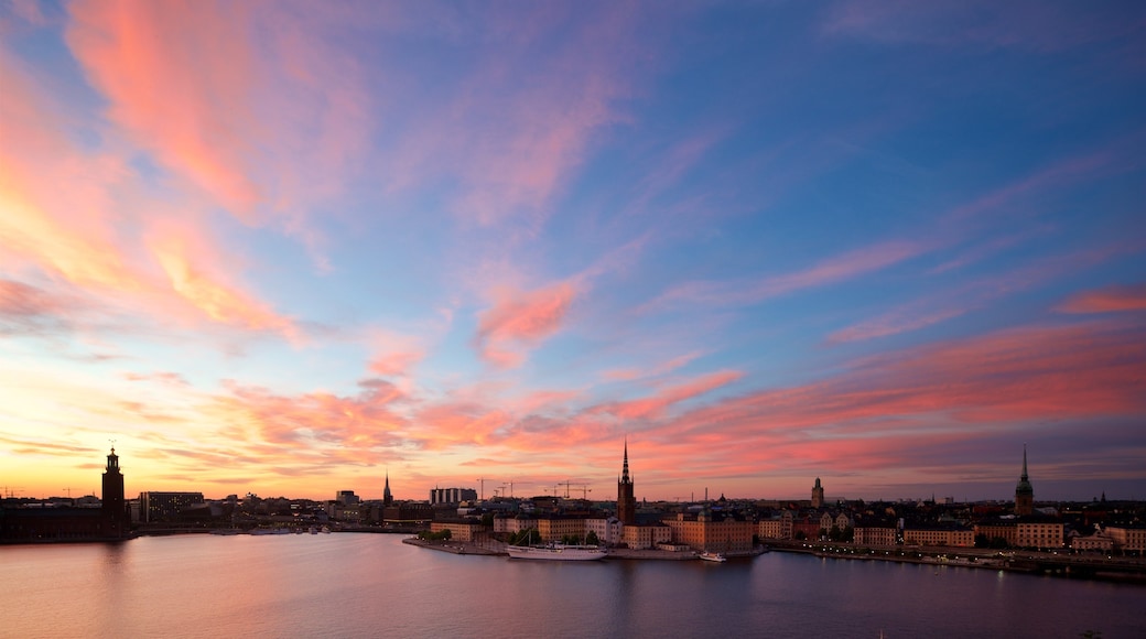 Monteliusvagen featuring a city, landscape views and a bay or harbor