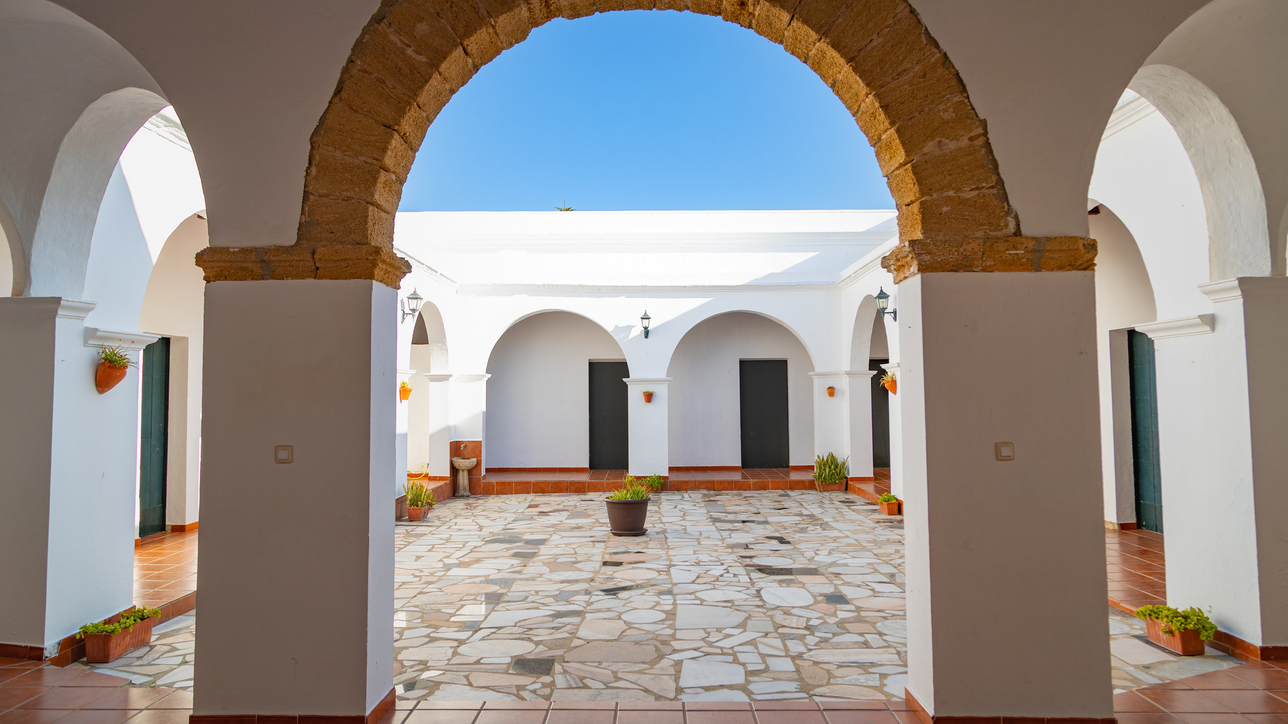 Puerta de la Villa - Monument in Conil de la Frontera - Tudestino 2023