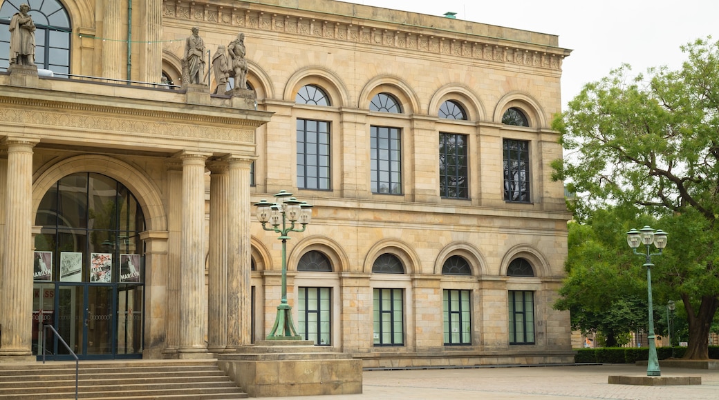 Opernhaus