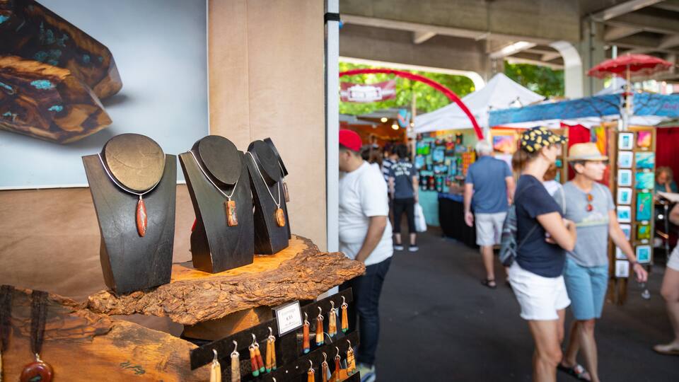 Portland Saturday Market featuring markets